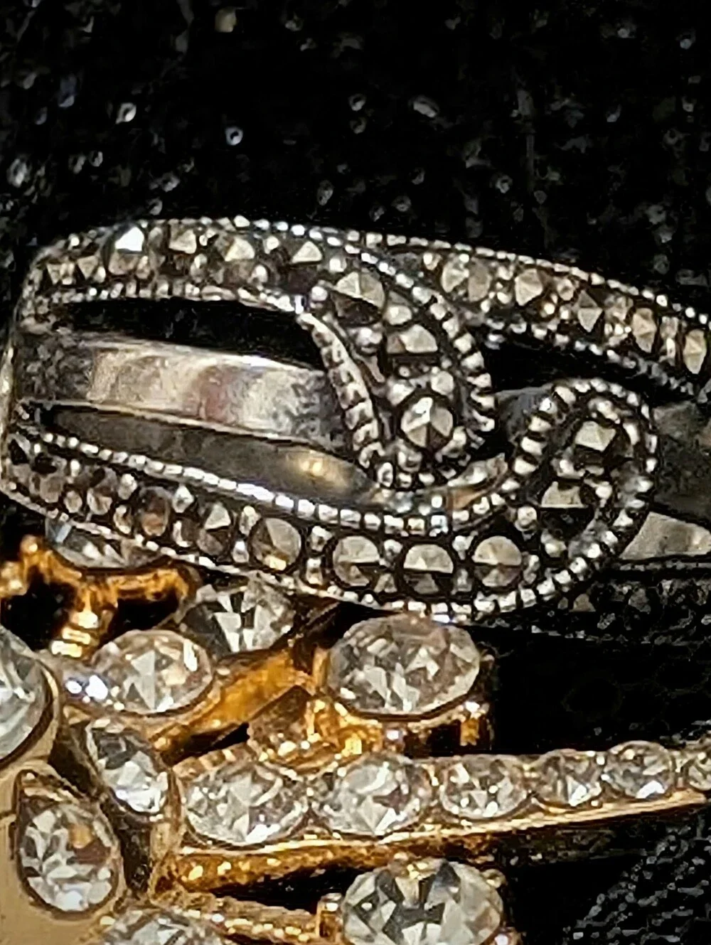 Vintage Sterling Silver Marcesite "Love Knot" Ring - Picture 4 of 10